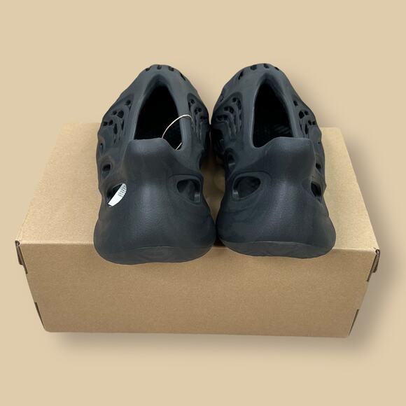 Vintage Y2K Adidas Yeezy Foam RNR Runners Mens 11 Onyx Black Shoes HP8730 - Picture 6 of 12